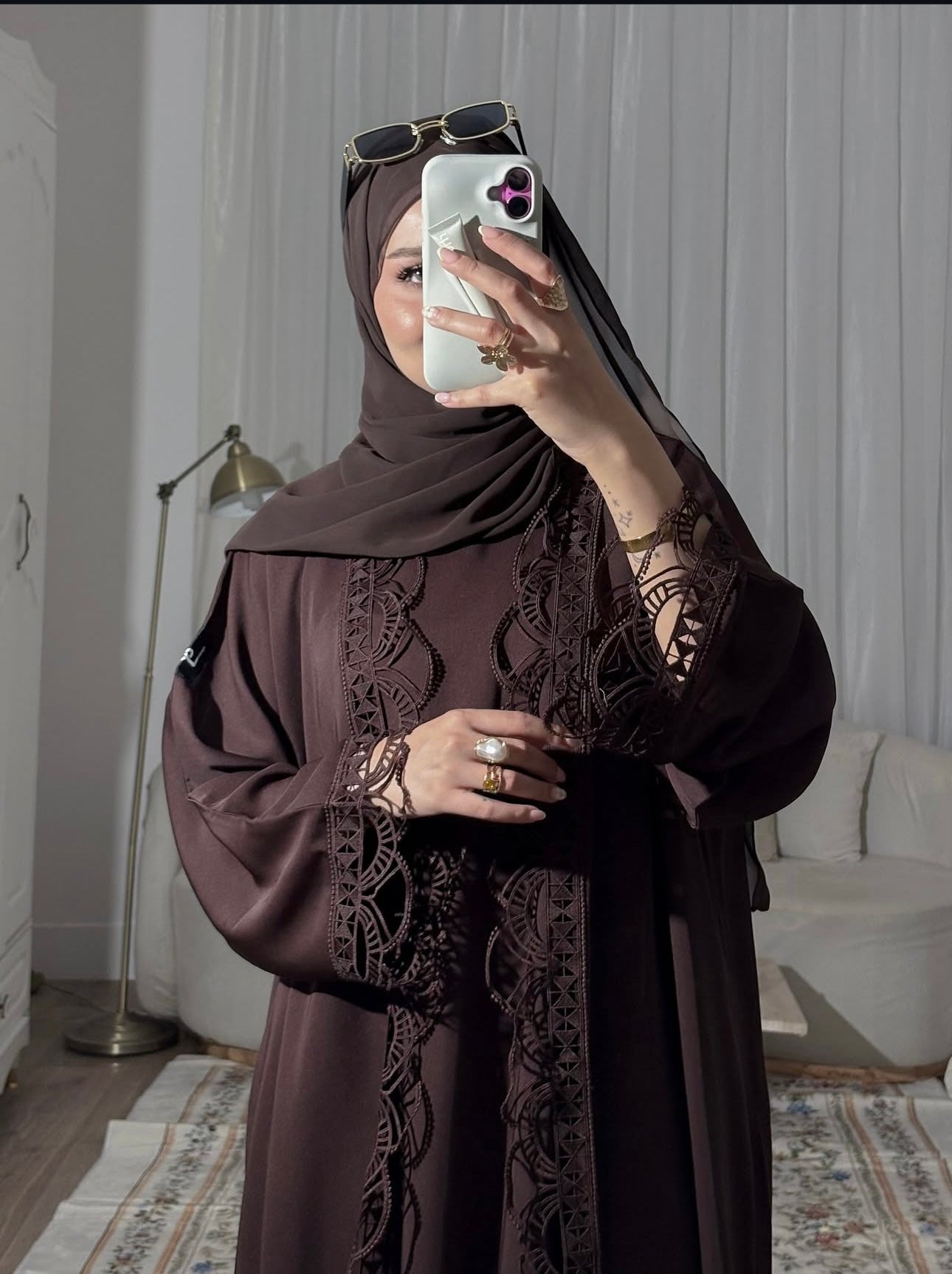 67 عبايه دانتيل جوزي (كبير)