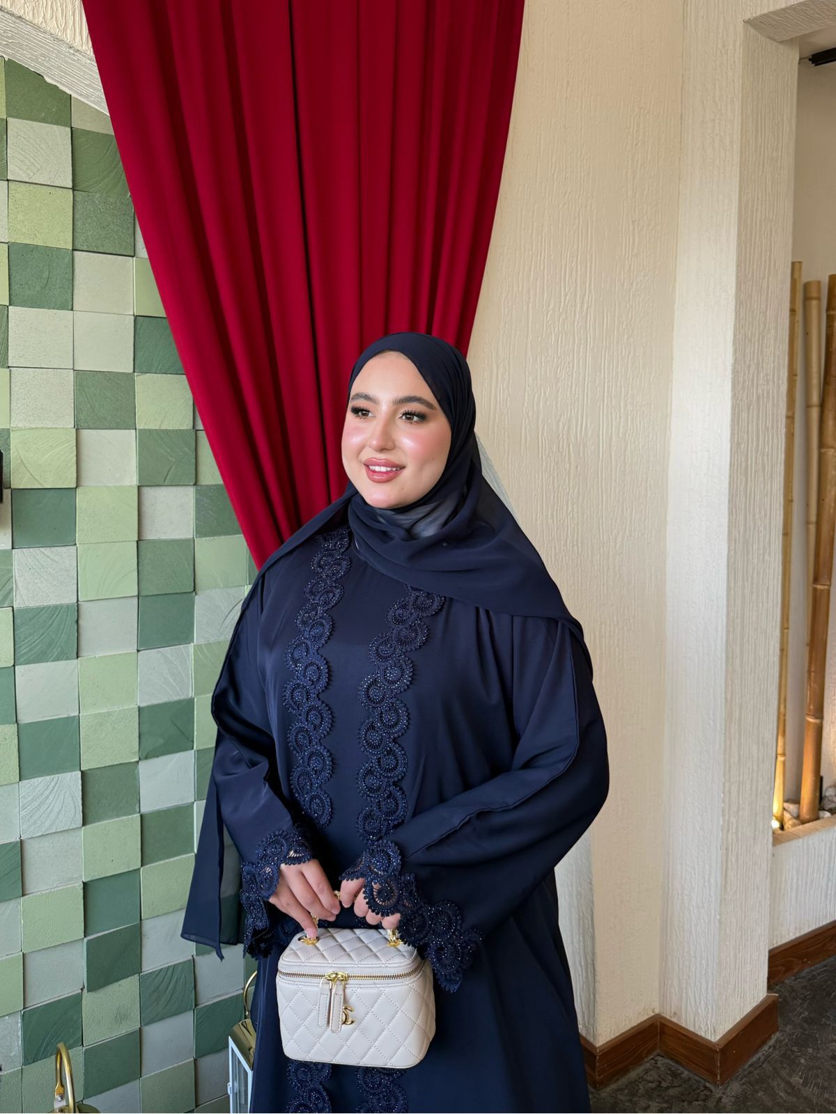 121-عبايه نيلي ستراس