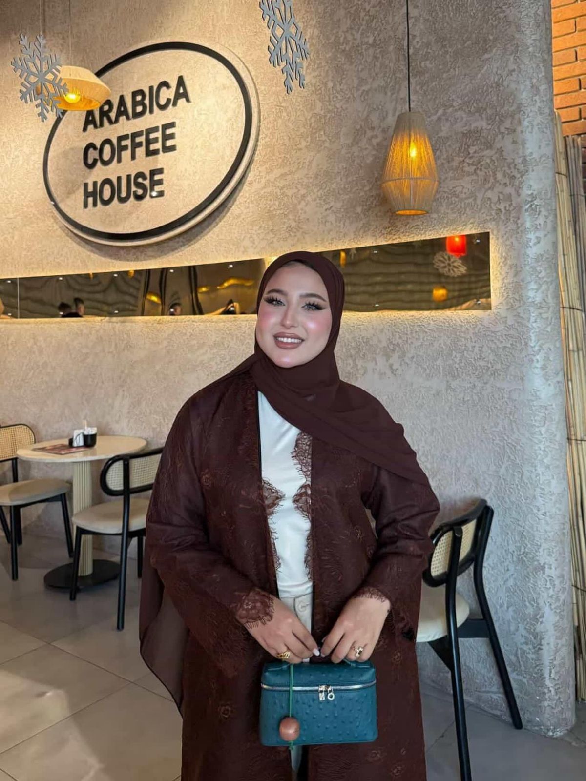 131-دانتيل Brown