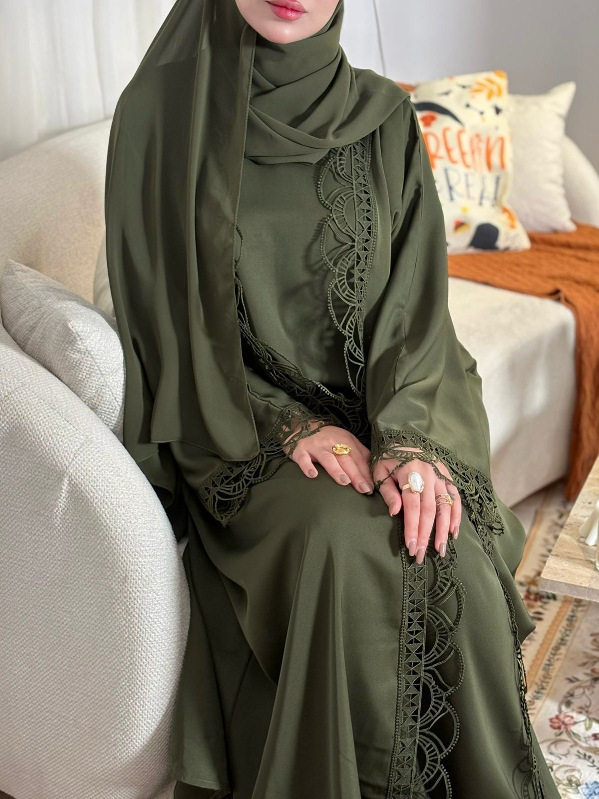 68 عبايه دانتيل green