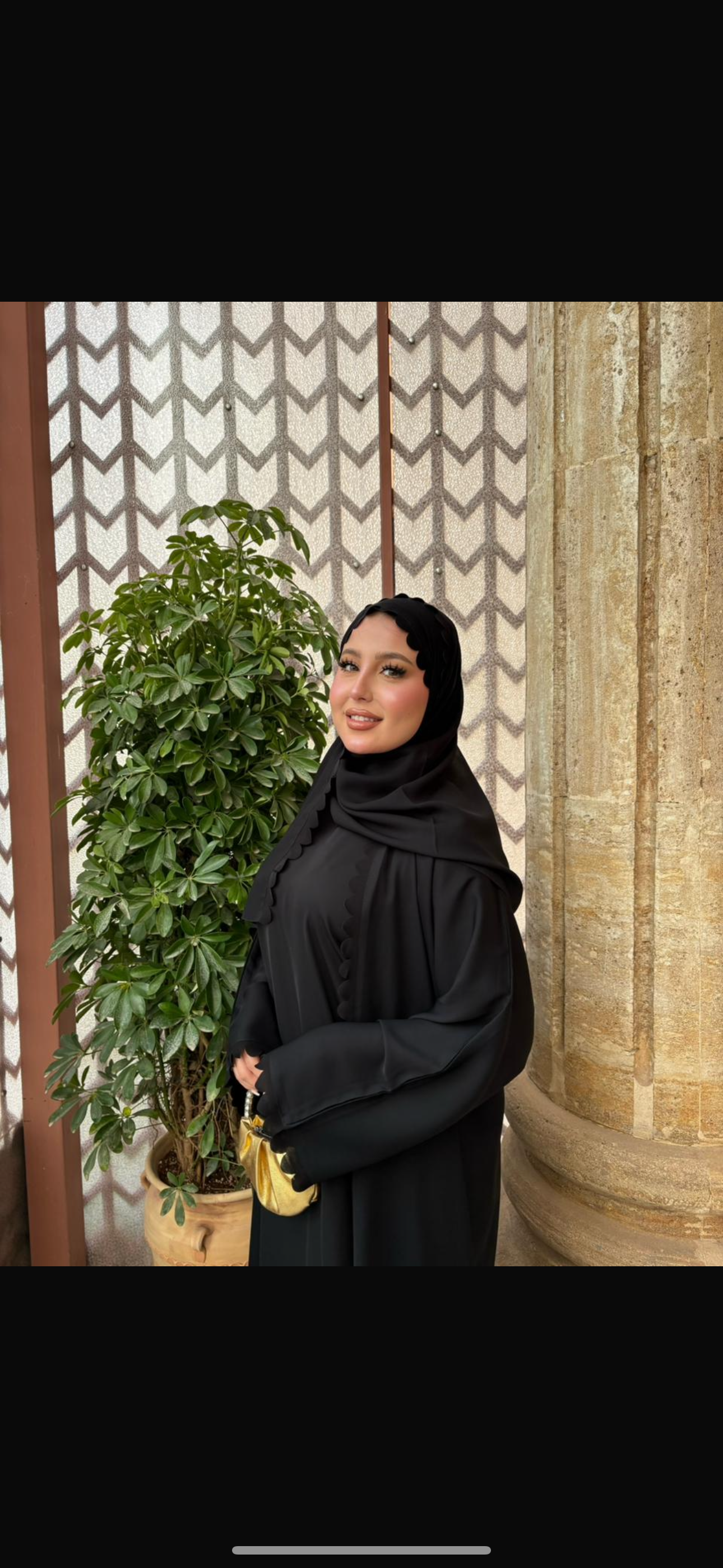 عبايه ممزر اسود