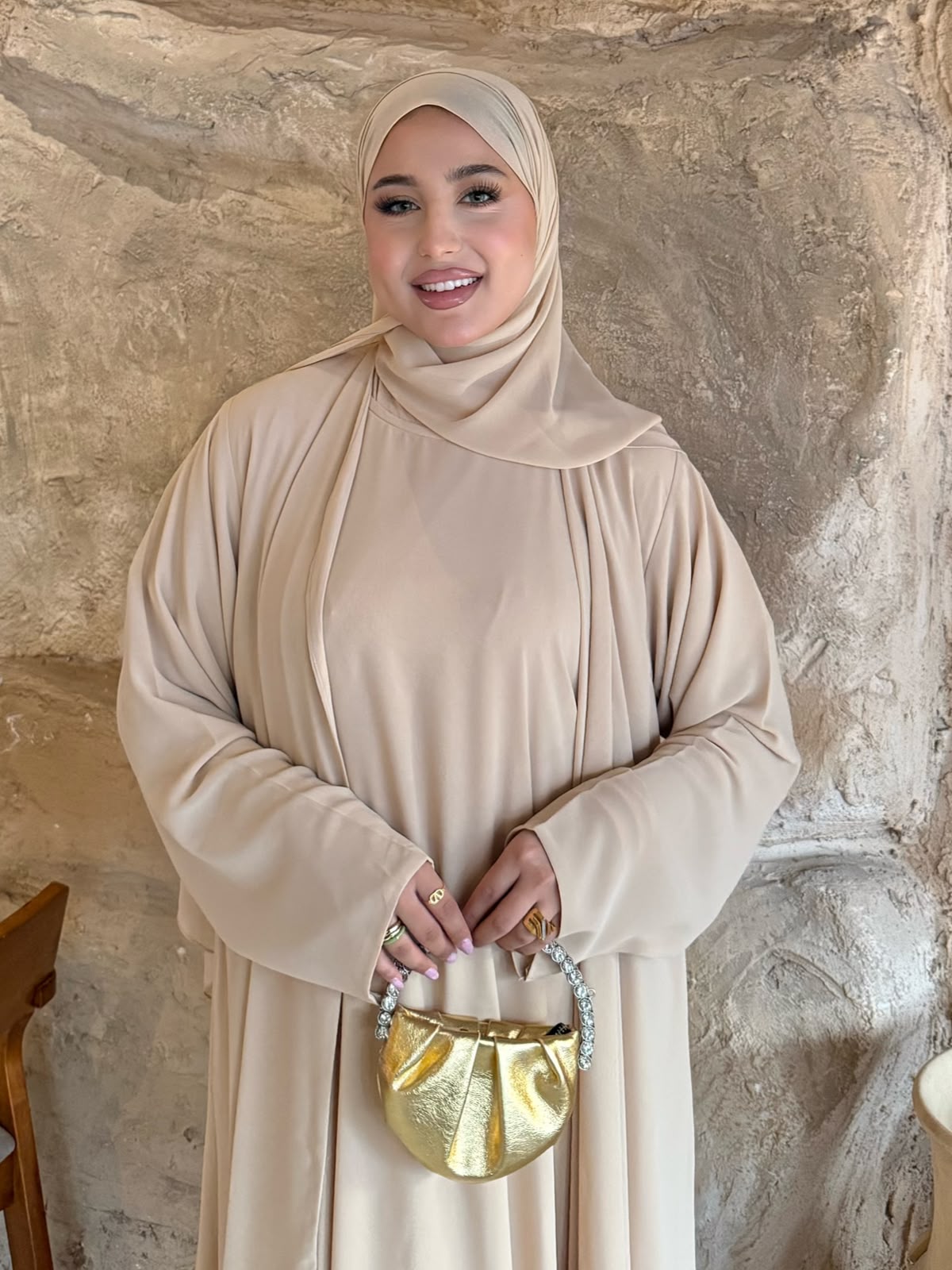 157 عبايه يلو